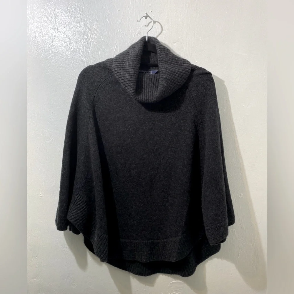 Joules 35% wool knitwear heavy minimalist boho poncho.Charcoal gray.Size Large